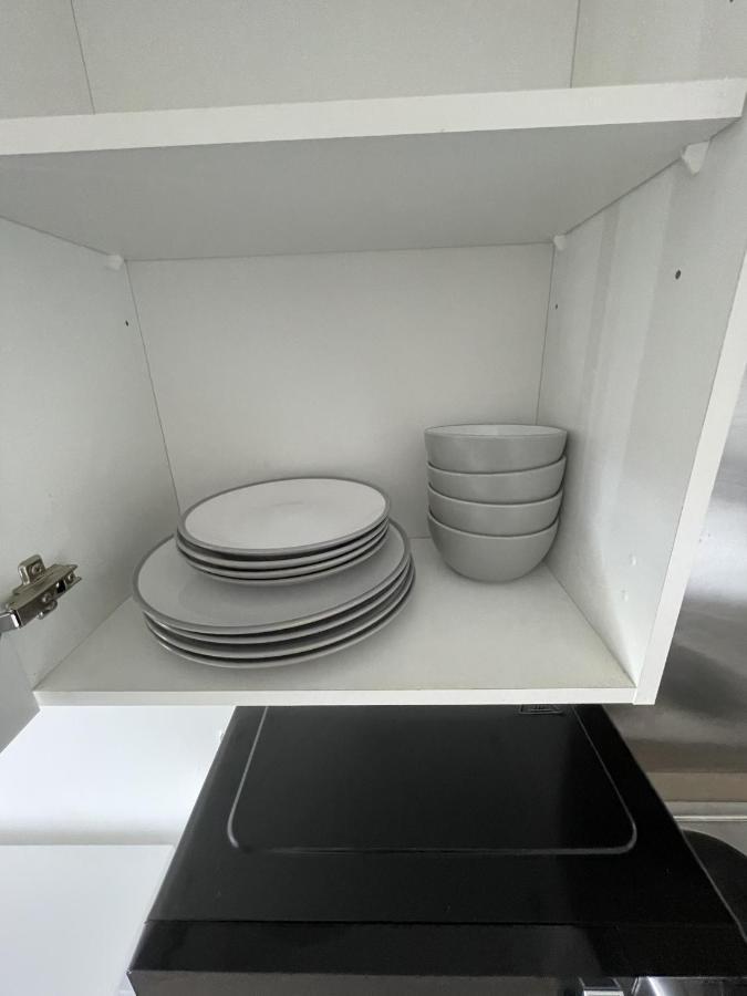 Modern 2-Bed Apartment In The Heart Of Salford Quays Esterno foto